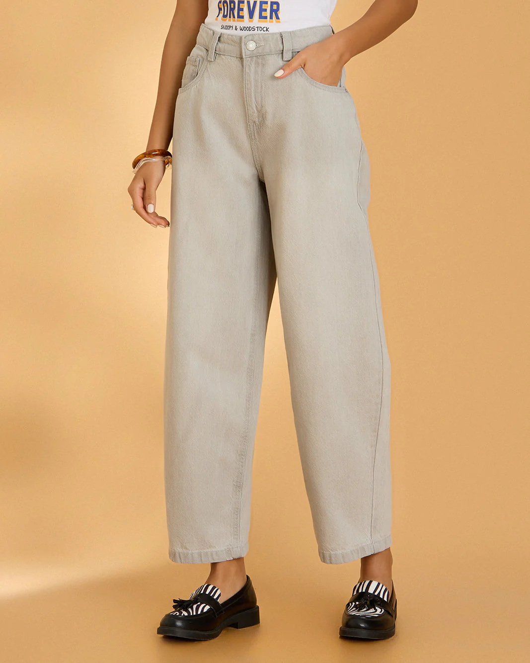 Women Jeans garment image
