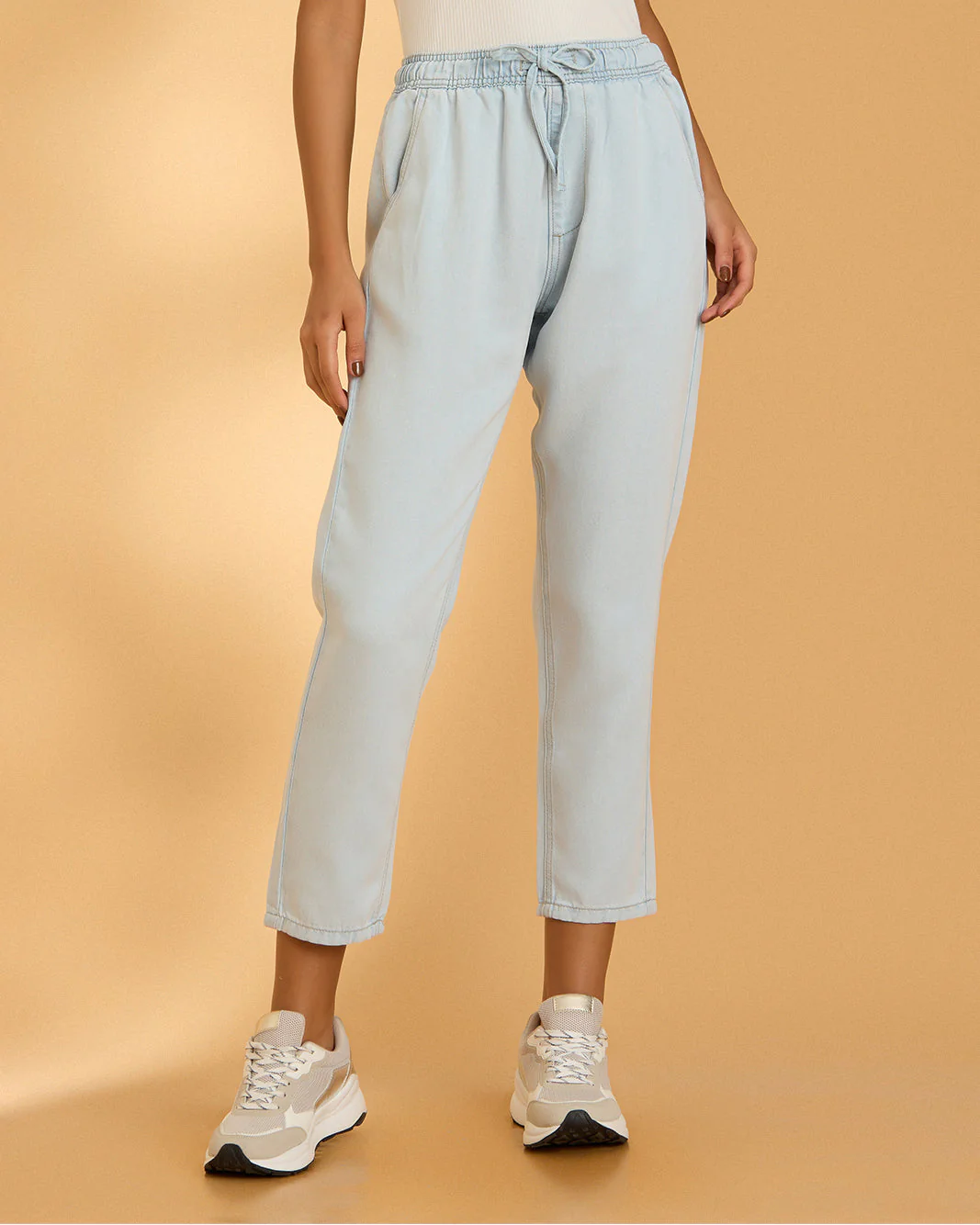 Women Jeans garment image