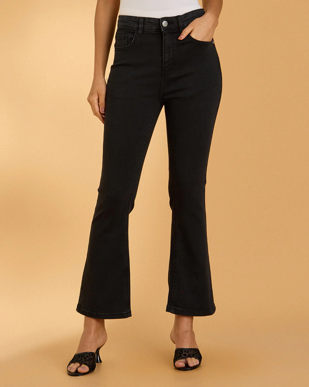 Women Jeans garment image